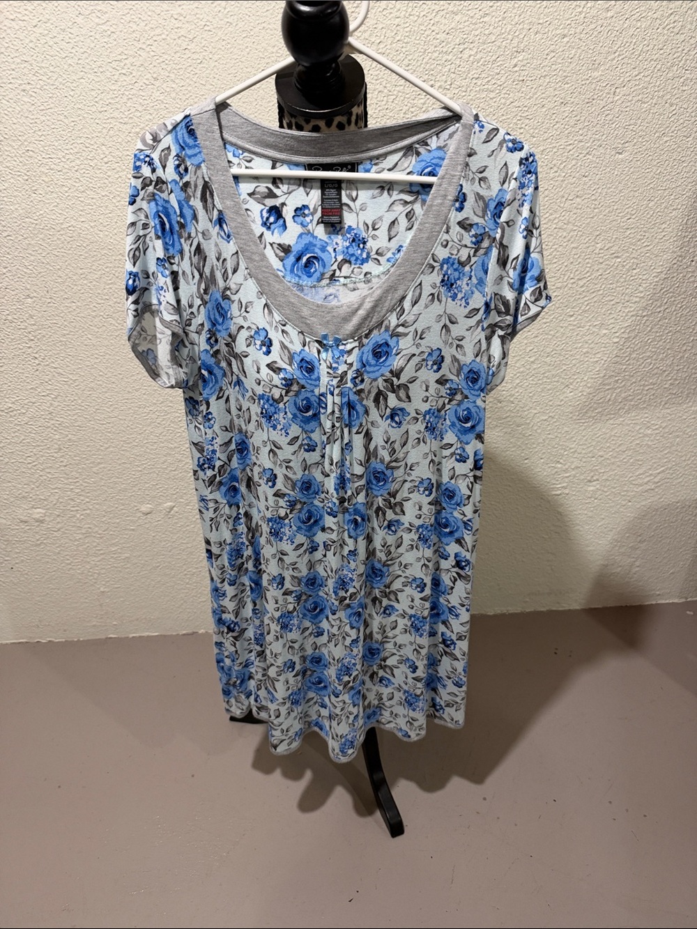 Rene Rofe Blue Floral V-Neck Short Sleeve Tunic